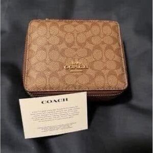 Coach Tan Signature Travel Jewelry Case w/ Earrings